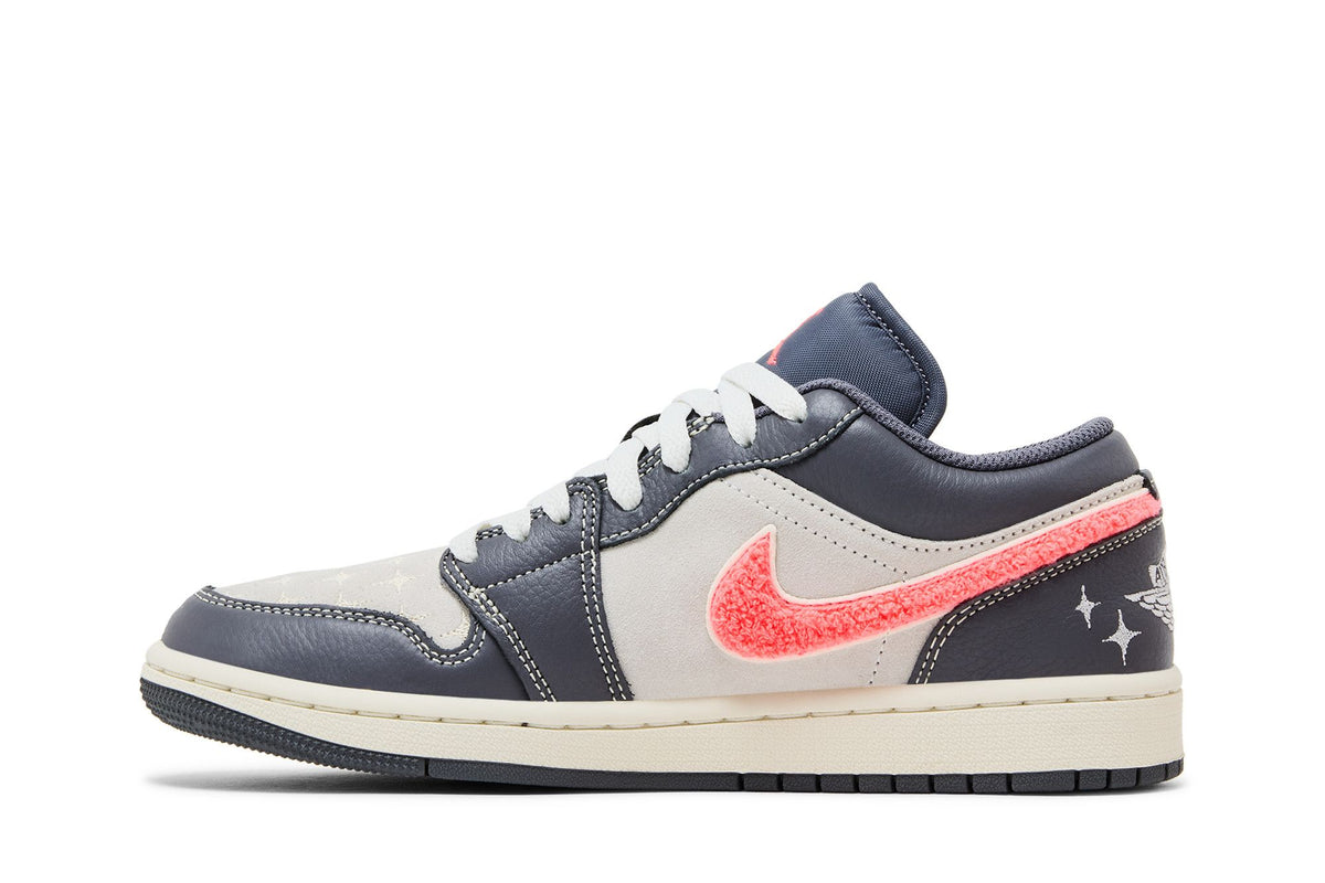Jordan 1 Low Light Graphite Hot Punch (Women's) sneaker afbeelding 3 - stylecode IM6565-014