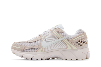 Nike Zoom Vomero 5 Phantom Light Bone (Women's) sneaker afbeelding 3 - stylecode HQ0458-003