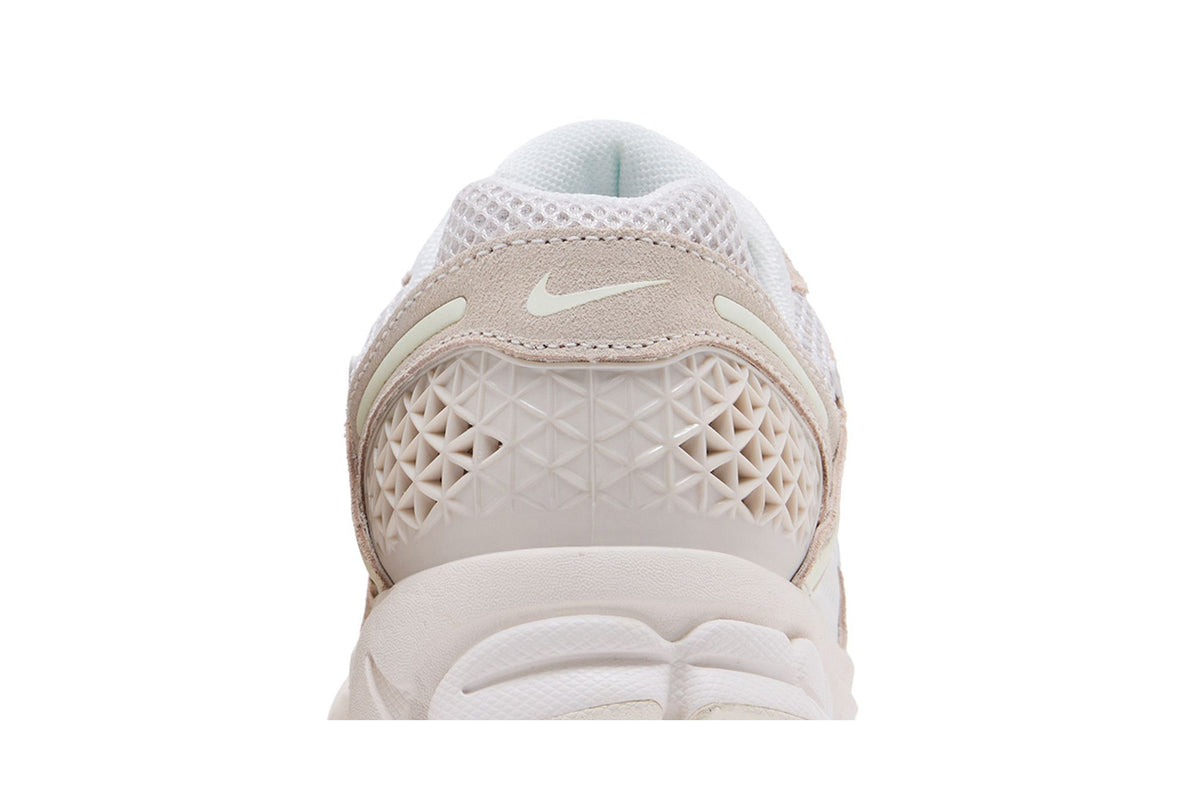 Nike Zoom Vomero 5 Phantom Light Bone (Women's) sneaker afbeelding 7 - stylecode HQ0458-003