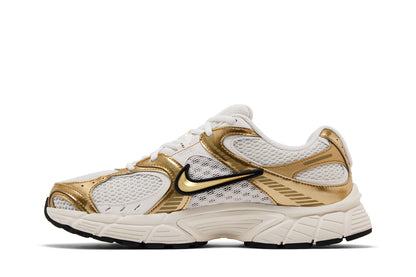 Nike V5 RNR Phantom Metallic Gold sneaker afbeelding 3 - stylecode IO7523-030