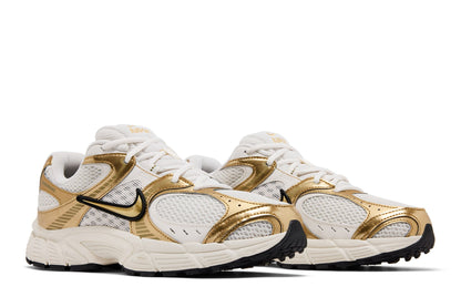 Nike V5 RNR Phantom Metallic Gold sneaker afbeelding 8 - stylecode IO7523-030
