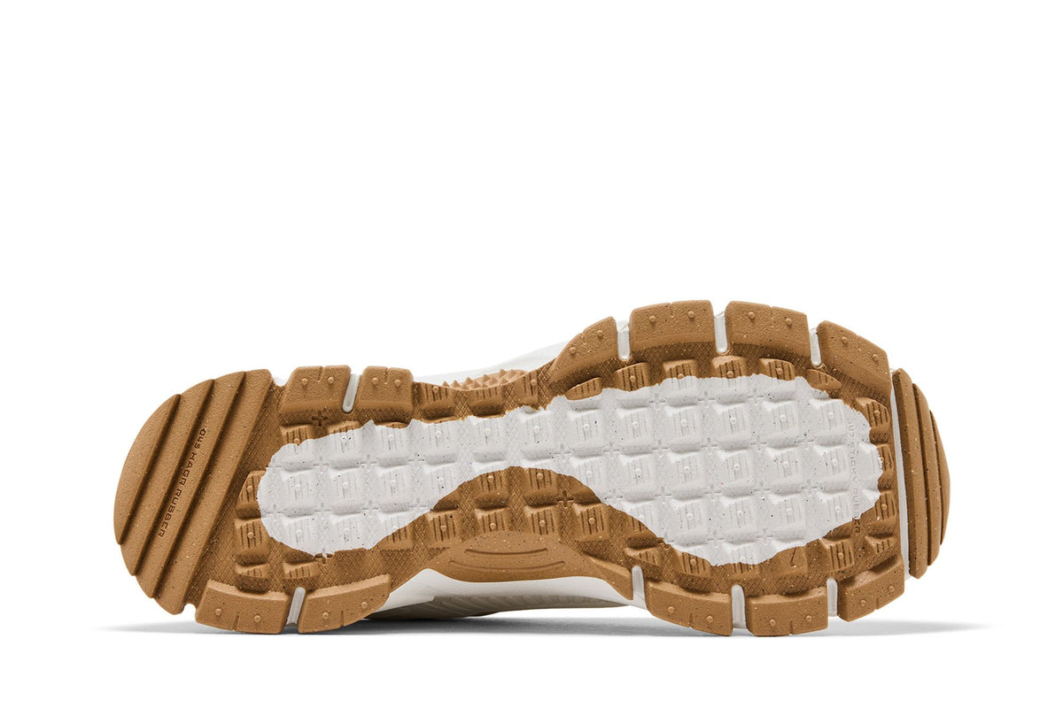 Nike Zoom Vomero 5 Roam Sail Light Stone Gum (Women's) sneaker afbeelding 4 - stylecode HQ2181-100