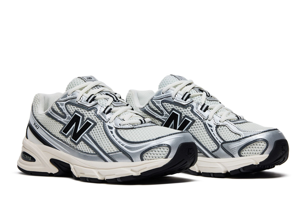 New Balance 740 Sea Salt Black Silver Metallic sneaker afbeelding 8 - stylecode U740BK2