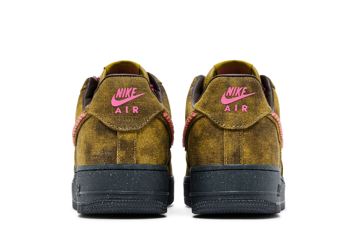 Nike Air Force 1 Low '07 QS Boucle Desert Moss Fierce Pink sneaker afbeelding 6 - stylecode IO4474-300