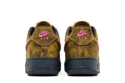 Nike Air Force 1 Low '07 QS Boucle Desert Moss Fierce Pink sneaker afbeelding 6 - stylecode IO4474-300