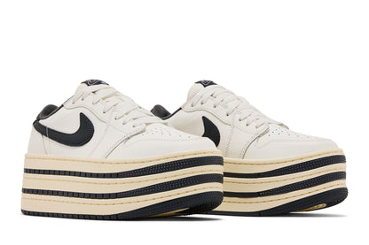 Jordan 1 Low Triple Stack Sail Coconut Milk (Women's) sneaker afbeelding 8 - stylecode HV8288-100