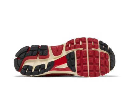Nike Zoom Vomero 5 Gym Red Chrome sneaker afbeelding 4 - stylecode IM3486-600