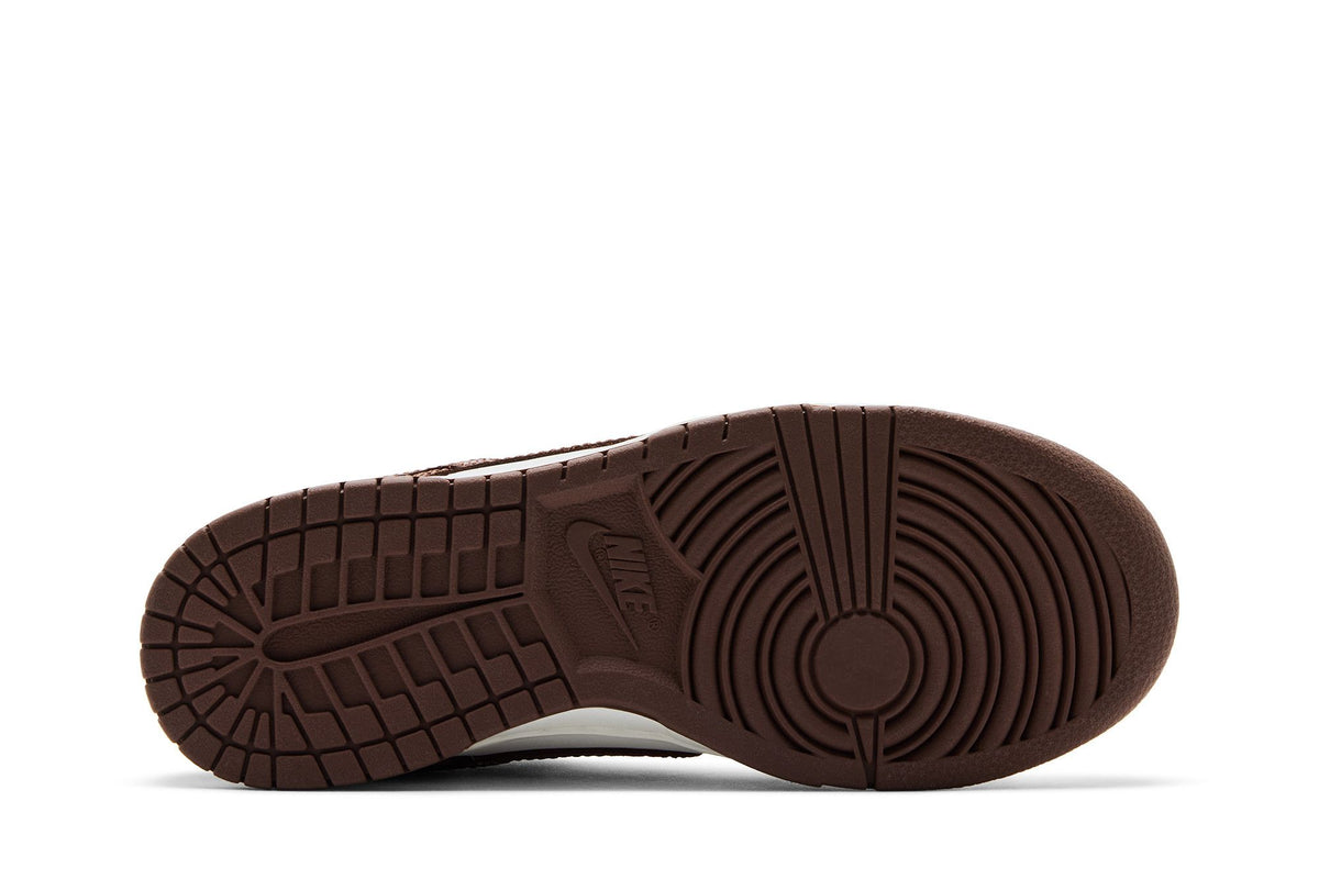 Nike Dunk Low Embossed Baroque Sail Fauna Brown (Women's) sneaker afbeelding 4 - stylecode IF3944-100