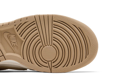 Nike Dunk Low Sail Metallic Gold Linen (Women's) sneaker afbeelding 5 - stylecode IO4244-101
