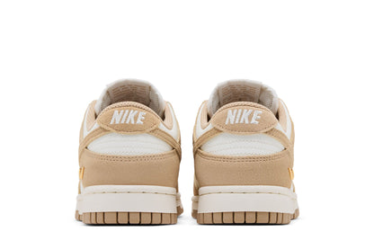 Nike Dunk Low Sail Metallic Gold Linen (Women's) sneaker afbeelding 6 - stylecode IO4244-101