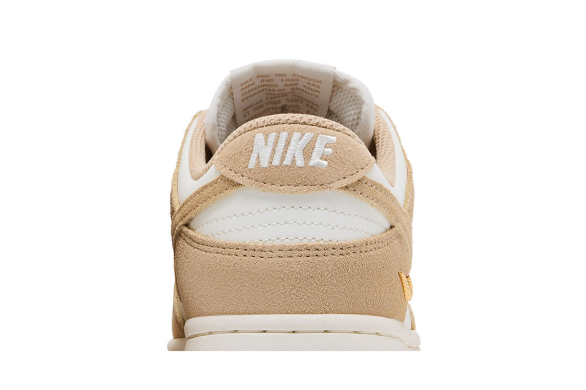 Nike Dunk Low Sail Metallic Gold Linen (Women's) sneaker afbeelding 7 - stylecode IO4244-101