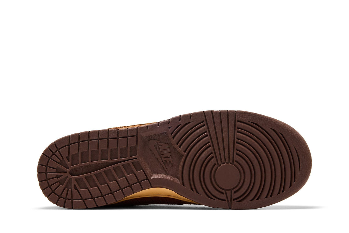 Nike Dunk Low Retro Premium Light British Tan Corduroy sneaker afbeelding 4 - stylecode IB7746-200
