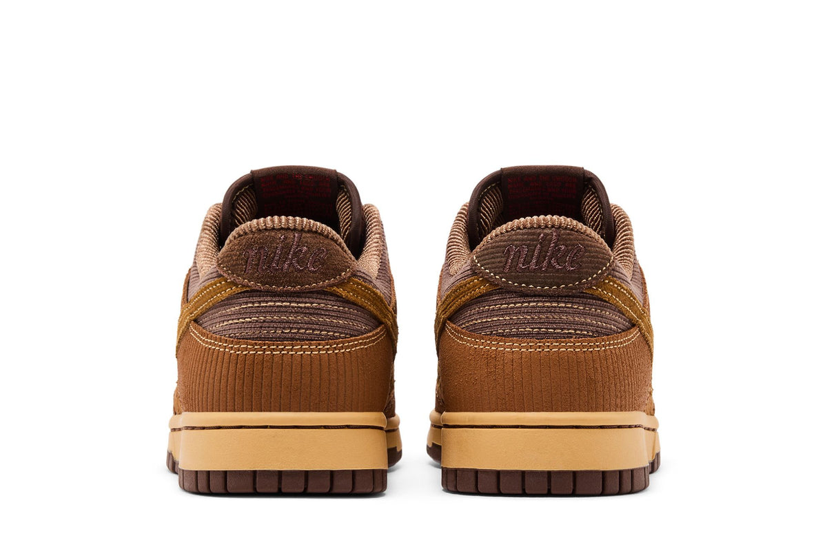 Nike Dunk Low Retro Premium Light British Tan Corduroy sneaker afbeelding 6 - stylecode IB7746-200