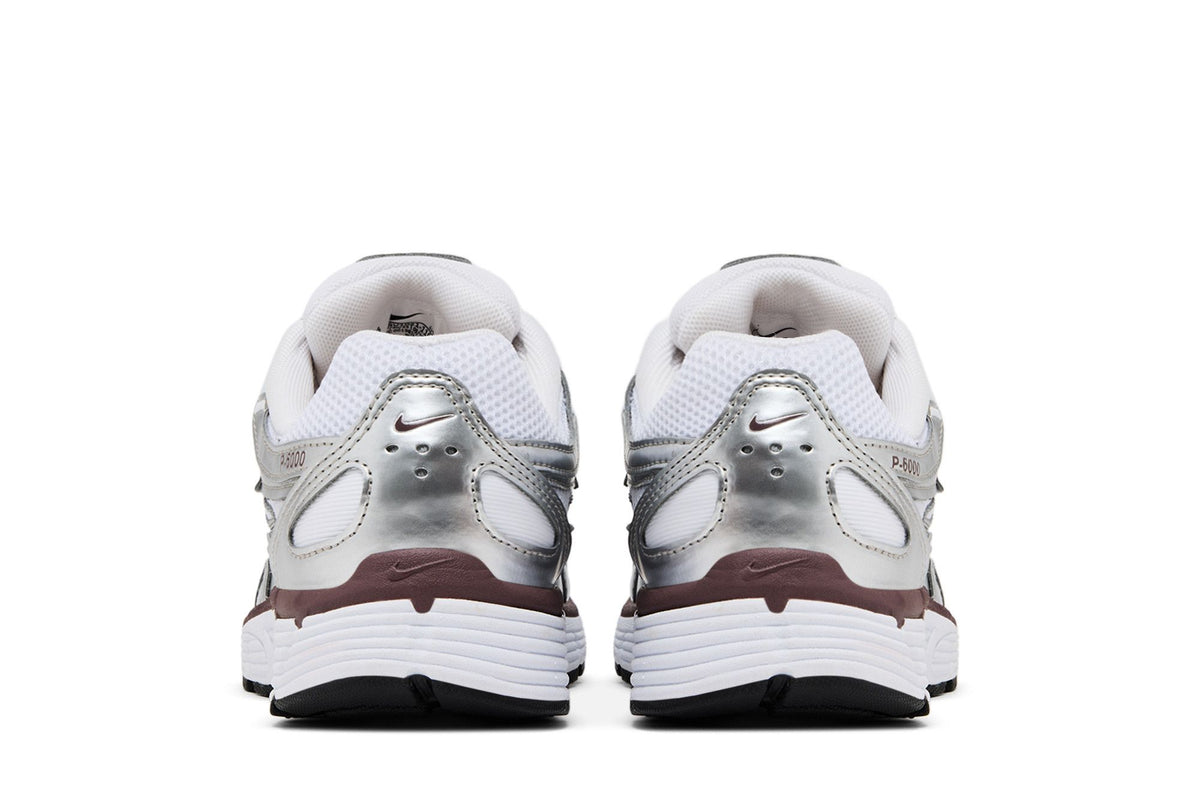 Nike P-6000 White Metallic Silver Tattoo (Women's) sneaker afbeelding 6 - stylecode BV1021-110