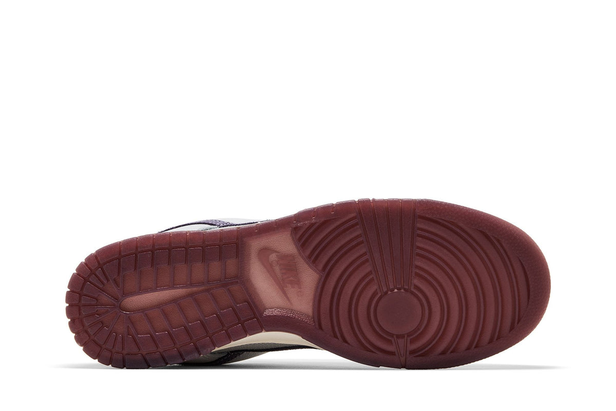 Nike Dunk Low Retro SE Off White Moon Particle Dark Raisin sneaker afbeelding 4 - stylecode IB6752-100