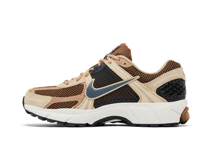 Nike Zoom Vomero 5 Light British Tan Khaki sneaker afbeelding 3 - stylecode HF1553-202