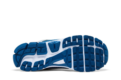Nike Zoom Vomero 5 Court Blue Metallic Silver sneaker afbeelding 4 - stylecode IQ9392-476