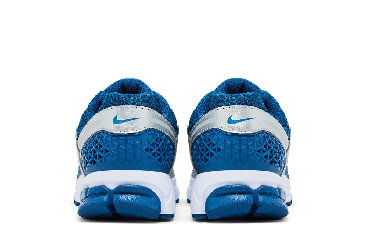 Nike Zoom Vomero 5 Court Blue Metallic Silver sneaker afbeelding 6 - stylecode IQ9392-476