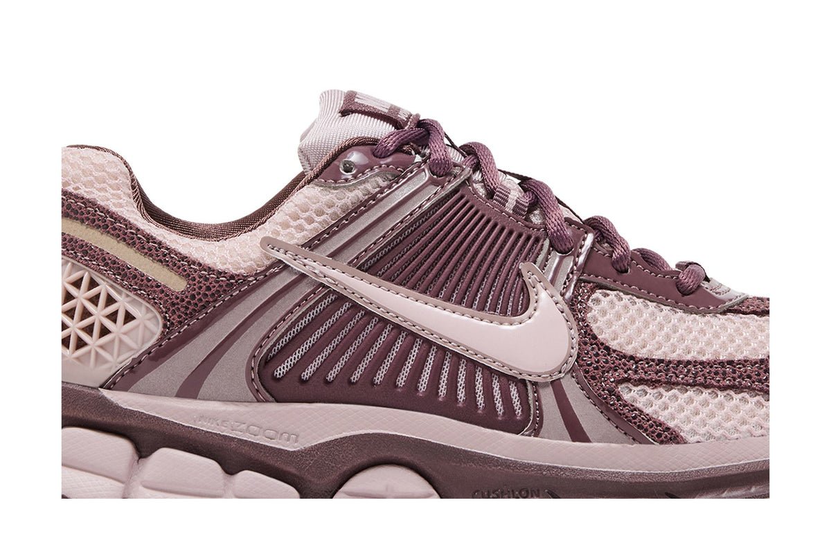 Nike Zoom Vomero 5 Tattoo Particle Rose (Women's) sneaker afbeelding 2 - stylecode II6236-500