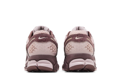 Nike Zoom Vomero 5 Tattoo Particle Rose (Women's) sneaker afbeelding 6 - stylecode II6236-500