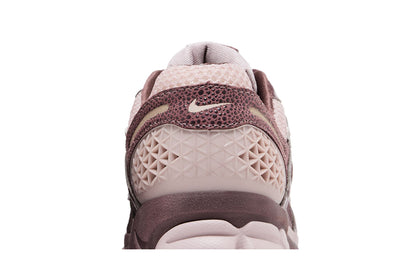 Nike Zoom Vomero 5 Tattoo Particle Rose (Women's) sneaker afbeelding 7 - stylecode II6236-500
