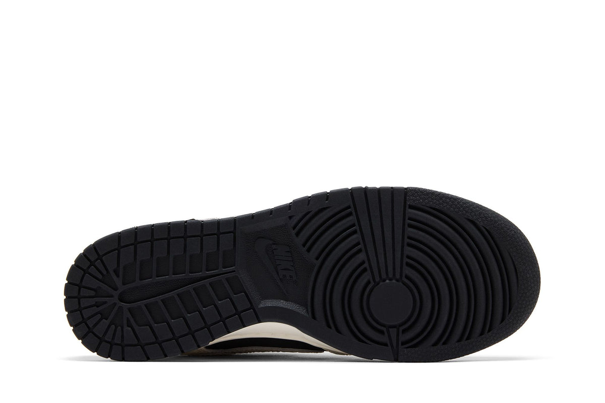 Nike Dunk Low Embossed Black Sail (Women's) sneaker afbeelding 4 - stylecode IF3944-001