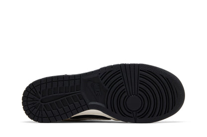 Nike Dunk Low Embossed Black Sail (Women's) sneaker afbeelding 4 - stylecode IF3944-001