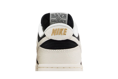 Nike Dunk Low Embossed Black Sail (Women's) sneaker afbeelding 7 - stylecode IF3944-001