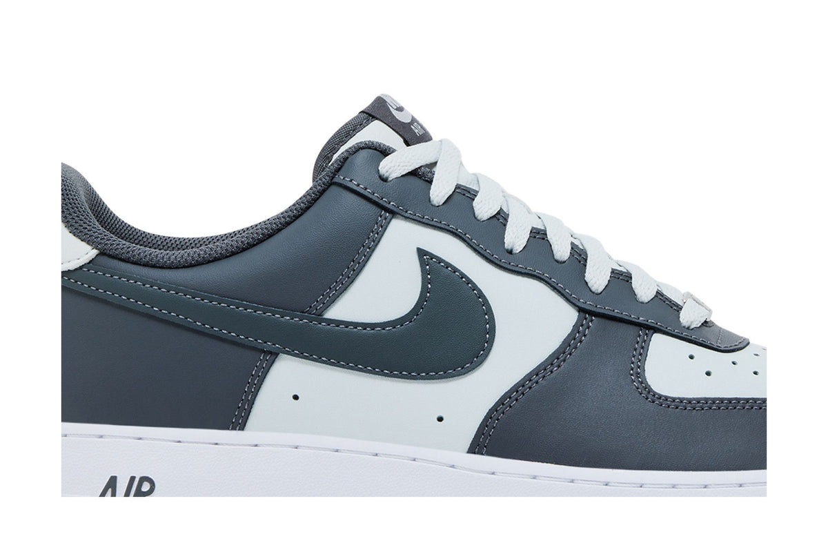 Nike Air Force 1 Low '07 Photon Dust Dark Grey sneaker afbeelding 2 - stylecode FJ4146-004