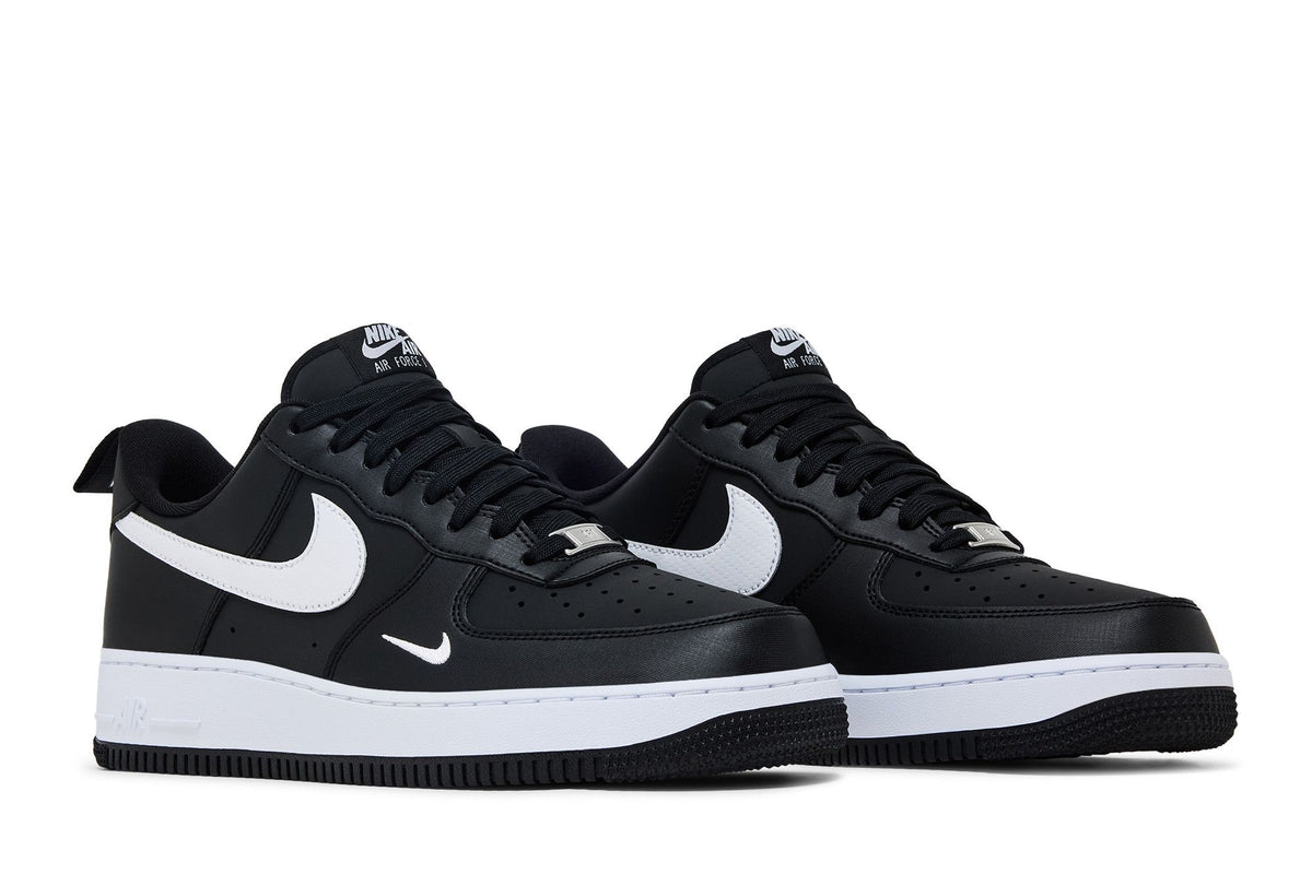 Nike Air Force 1 Low '07 LV8 Carbon Fiber Swoosh Black White sneaker afbeelding 8 - stylecode IR5599-001