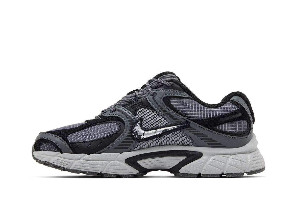 Nike V5 RNR SE Iron Grey Metallic Silver sneaker afbeelding 3 - stylecode IM6769-068