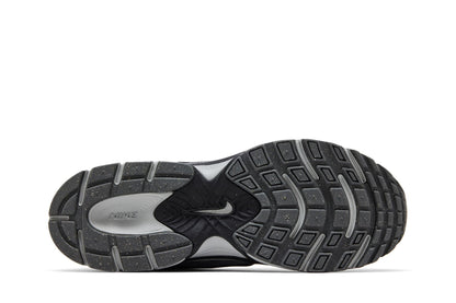 Nike V5 RNR SE Iron Grey Metallic Silver sneaker afbeelding 4 - stylecode IM6769-068