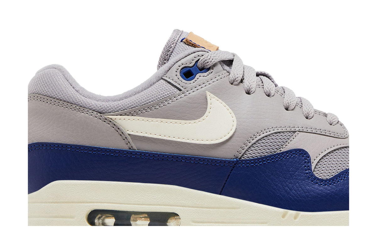 Nike Air Max 1 Atmosphere Grey Deep Royal Blue sneaker afbeelding 2 - stylecode AH8145-008