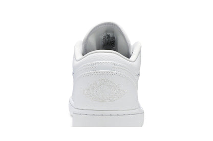 Jordan 1 Low Triple White Tumbled Leather sneaker afbeelding 7 - stylecode 553558-130