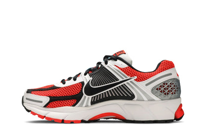 Nike Zoom Vomero 5 Bright Crimson sneaker afbeelding 3 - stylecode CZ8667-600