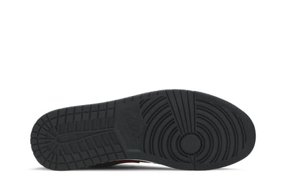 Jordan 1 Low Reverse Bred Pebbled Swoosh sneaker afbeelding 4 - stylecode 553558-605