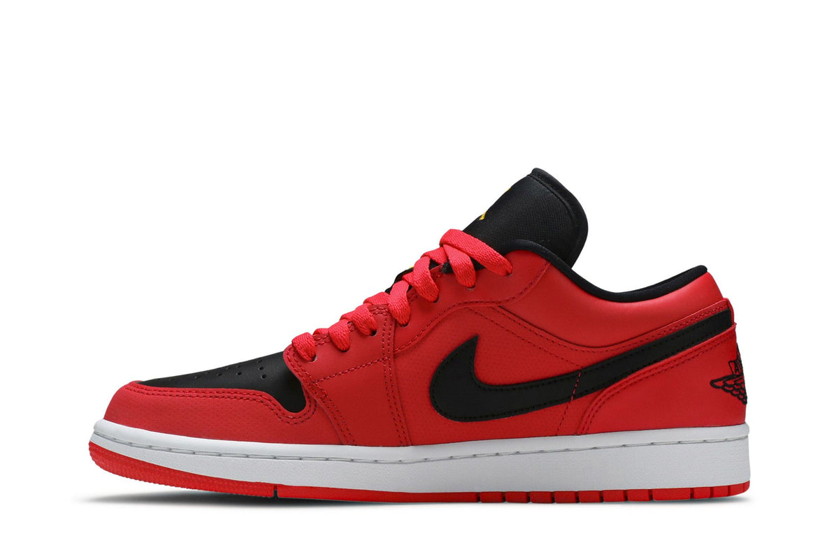 Jordan 1 Low Siren Red (Women's) sneaker afbeelding 3 - stylecode DC0774-600