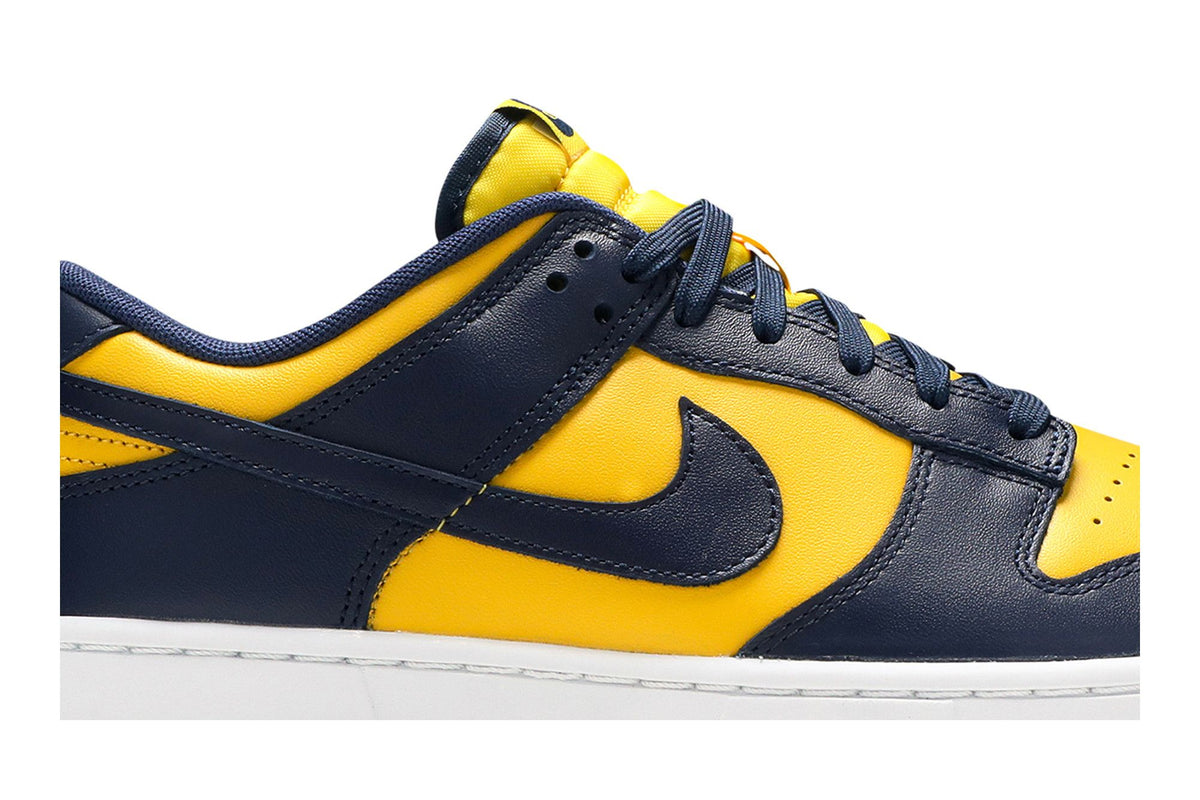 Nike Dunk Low Michigan (2021) sneaker afbeelding 2 - stylecode DD1391-700