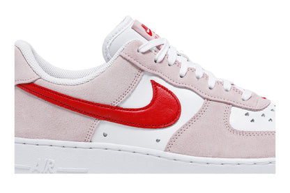 Nike Air Force 1 Low '07 QS Valentine's Day Love Letter sneaker afbeelding 2 - stylecode DD3384-600