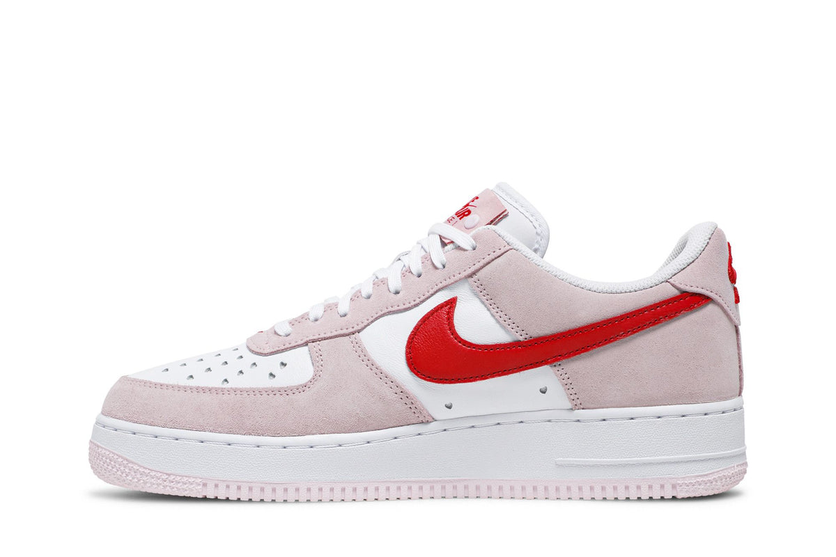Nike Air Force 1 Low '07 QS Valentine's Day Love Letter sneaker afbeelding 3 - stylecode DD3384-600