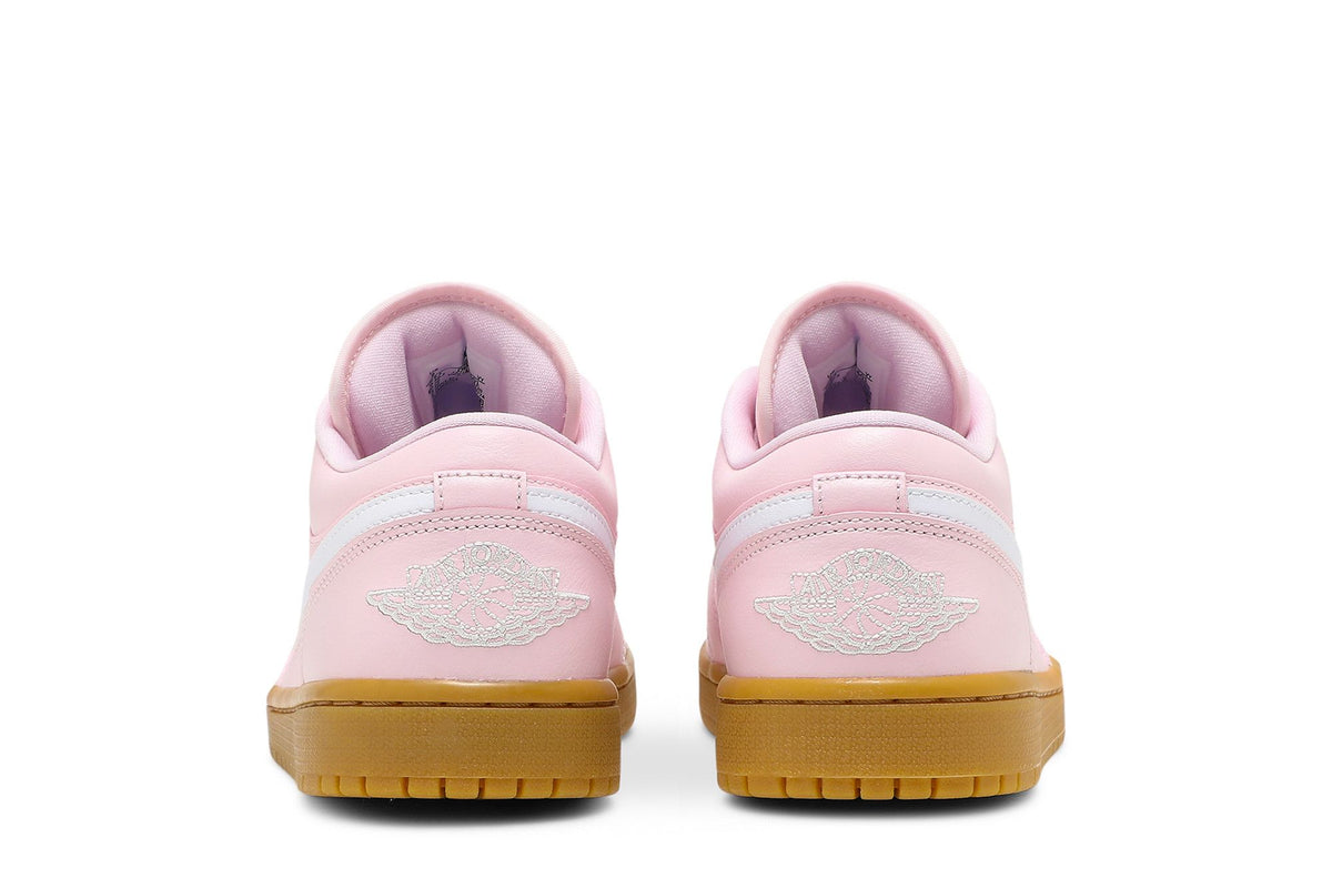 Jordan 1 Low Arctic Pink Gum (Women's) sneaker afbeelding 6 - stylecode DC0774-601
