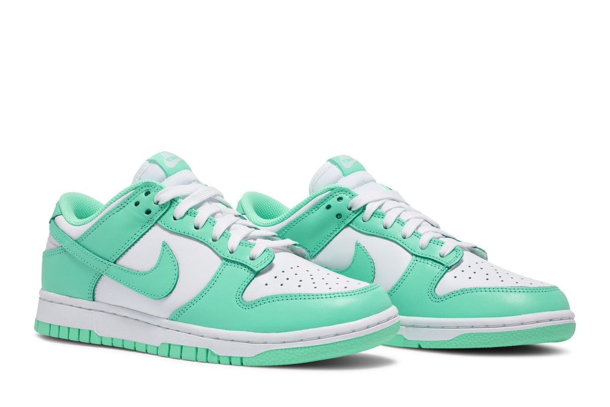 Nike Dunk Low Green Glow (Women's) sneaker afbeelding 8 - stylecode DD1503-105