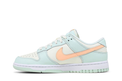 Nike Dunk Low Barely Green (Women's) sneaker afbeelding 3 - stylecode DD1503-104