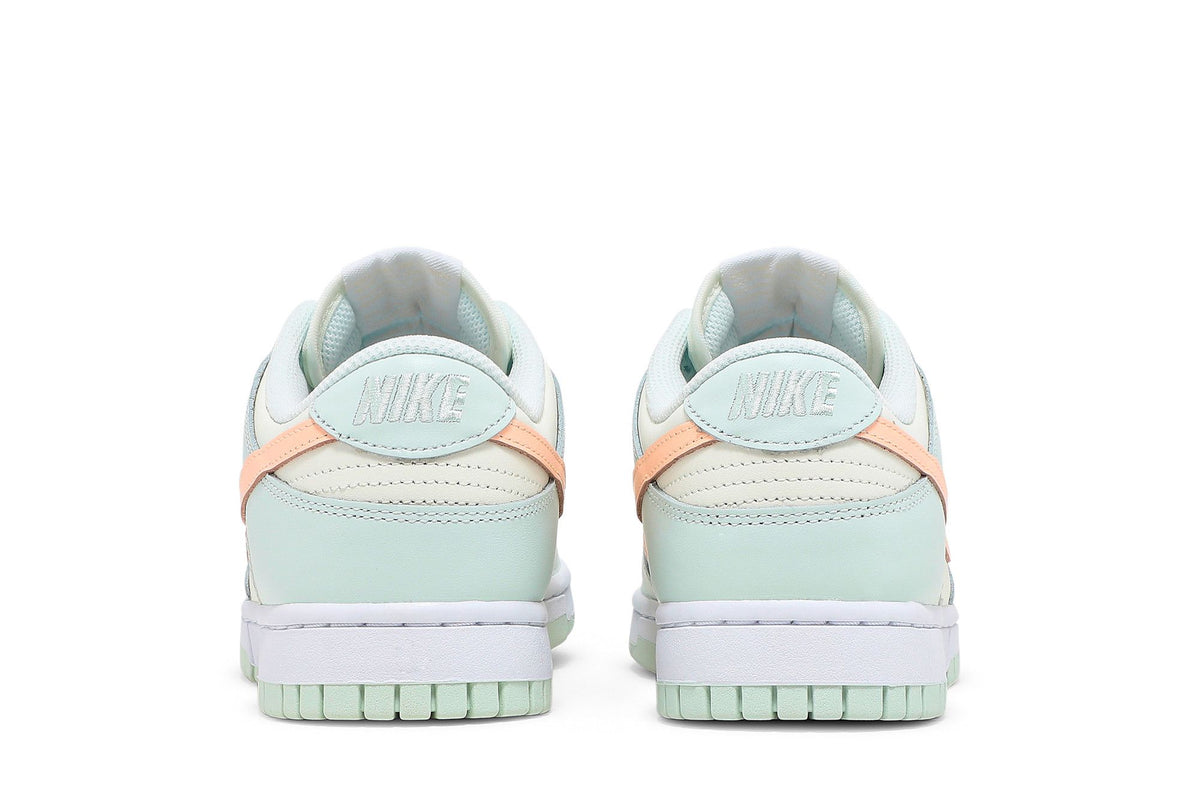 Nike Dunk Low Barely Green (Women's) sneaker afbeelding 6 - stylecode DD1503-104