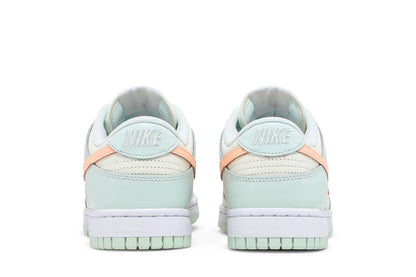 Nike Dunk Low Barely Green (Women's) sneaker afbeelding 6 - stylecode DD1503-104