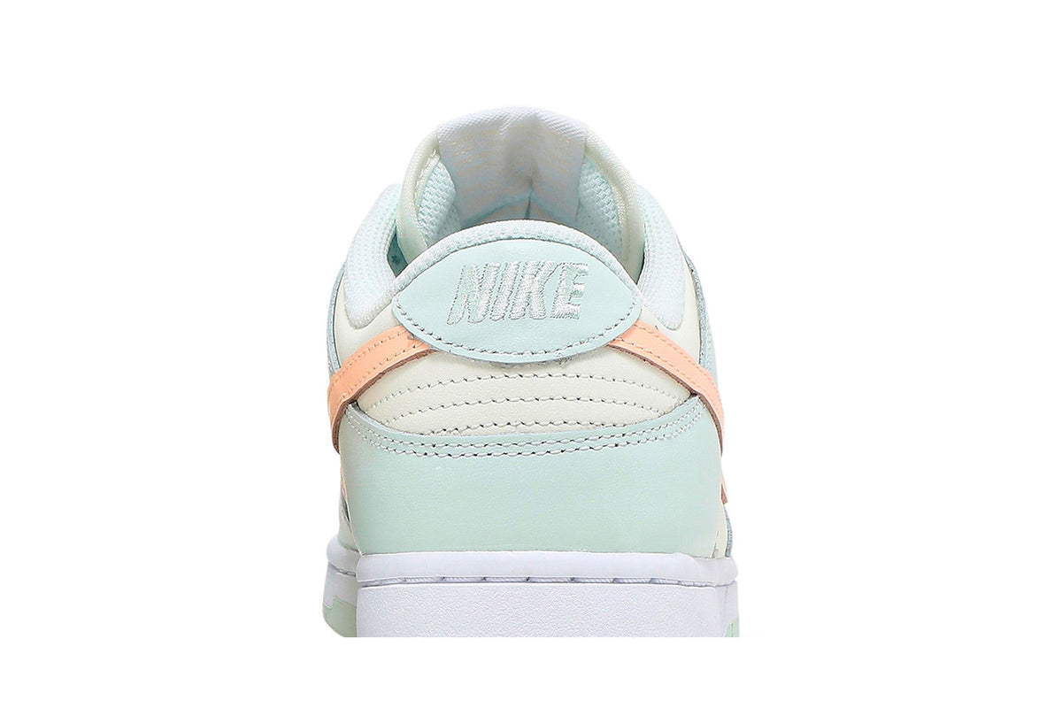 Nike Dunk Low Barely Green (Women's) sneaker afbeelding 7 - stylecode DD1503-104
