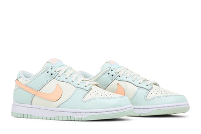 Nike Dunk Low Barely Green (Women's) sneaker afbeelding 8 - stylecode DD1503-104