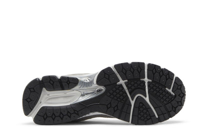New Balance 2002R Grey White sneaker afbeelding 4 - stylecode M2002RJM