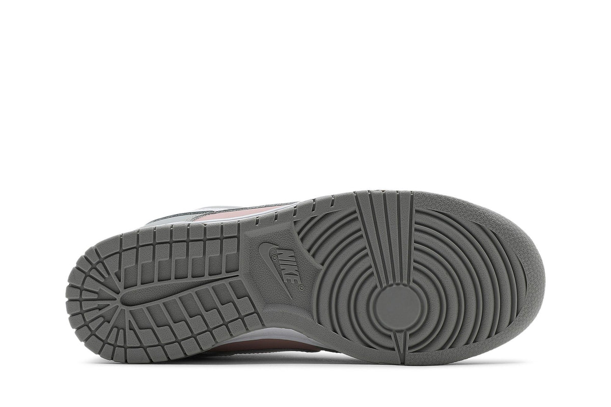 Nike Dunk Low Pink Oxford (Women's) sneaker afbeelding 4 - stylecode DM8329-600
