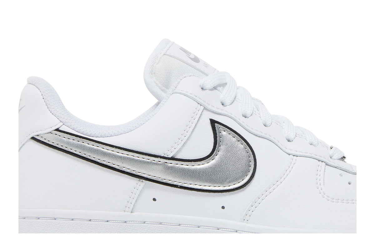 Nike Air Force 1 Low '07 Essential White Metallic Silver Black (Women's) sneaker afbeelding 2 - stylecode DD1523-100